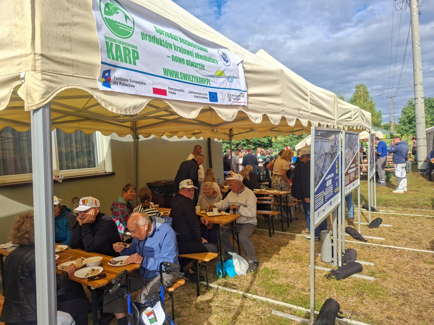 Stoisko Karpia sprzedaży bezpośredniej