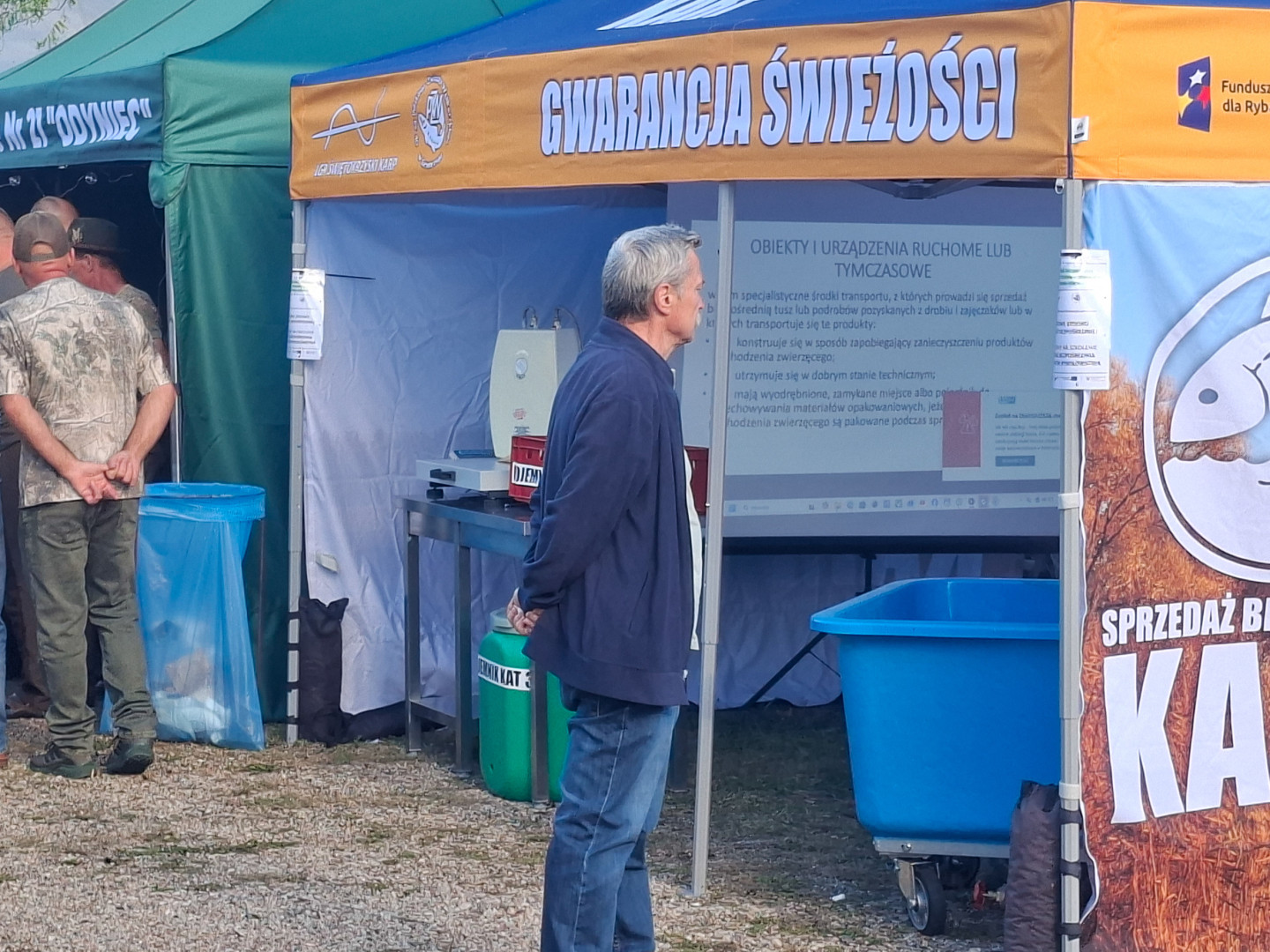 Stoisko Karpia sprzedaży bezpośredniej
